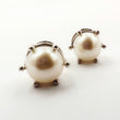 Load image into Gallery viewer, Pearl studs