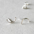 Load image into Gallery viewer, Arc bar earrings