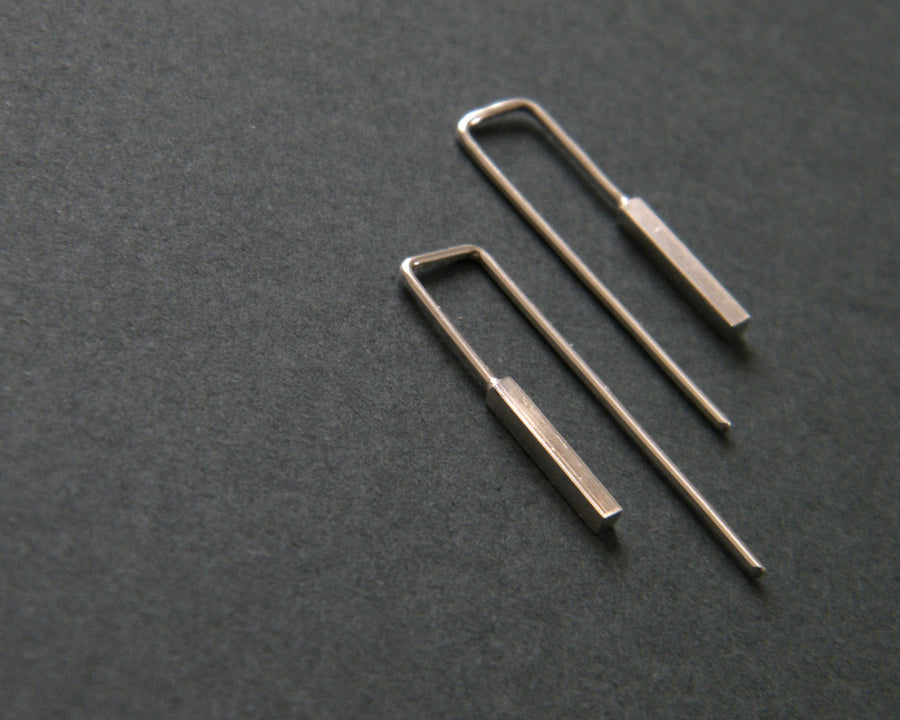 Bar dangling earrings