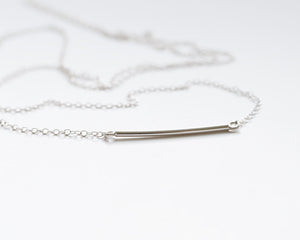 Silver round bar necklace