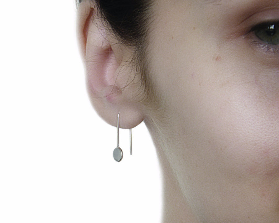 Circle dangling earrings