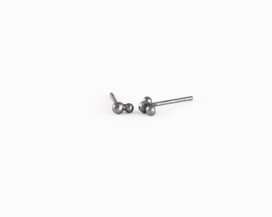 Dot studs