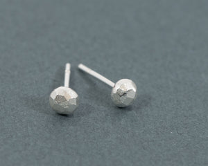 Pebble earrings