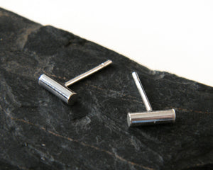 Short bar stud earrings