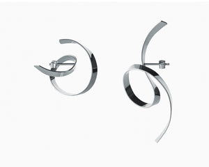 Mismatched curved lines earrings