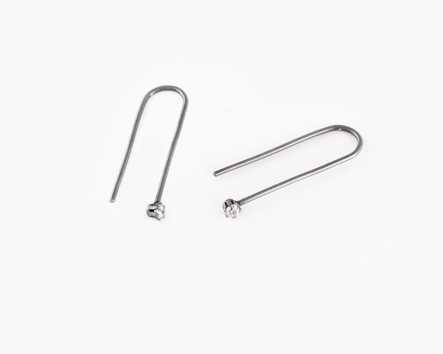 Zircon dangling earrings