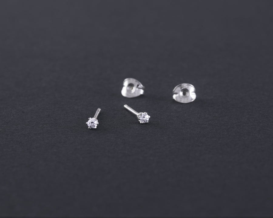 Zircon silver studs